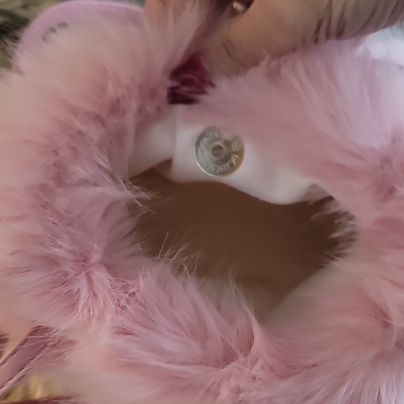 Elegant Pink Faux Fur Shoulder Bag - Picture 7 of 13